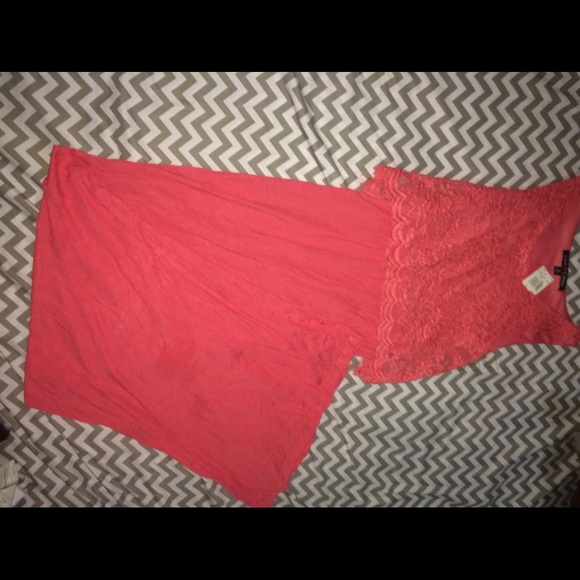 Very long coral dress - Picture 2 of 4